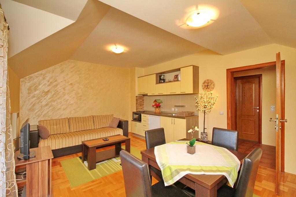 Apartments Vila Velickovic Zlatibor Buitenkant foto